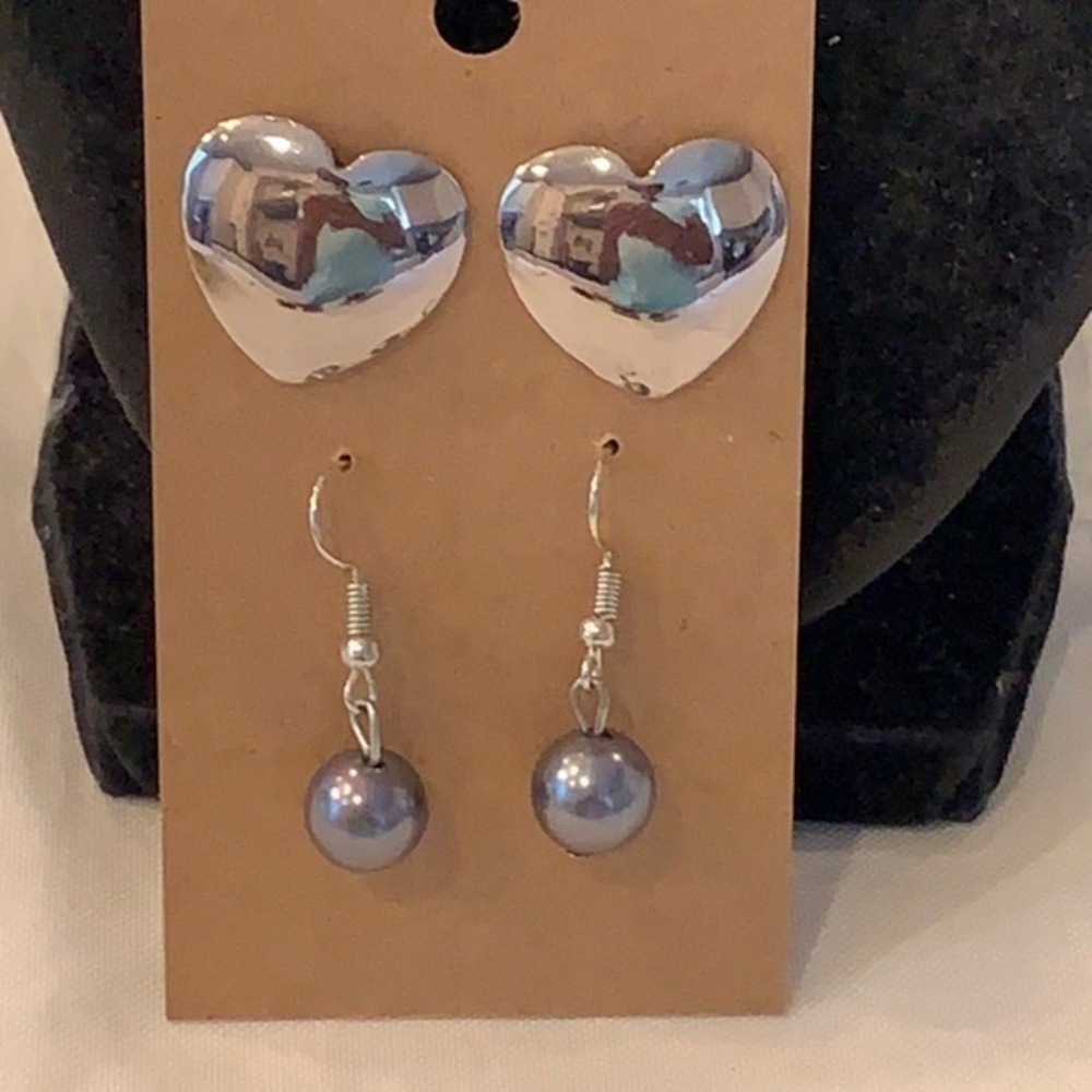 💐5/25 Puffy heart silver tone ball drop dangle